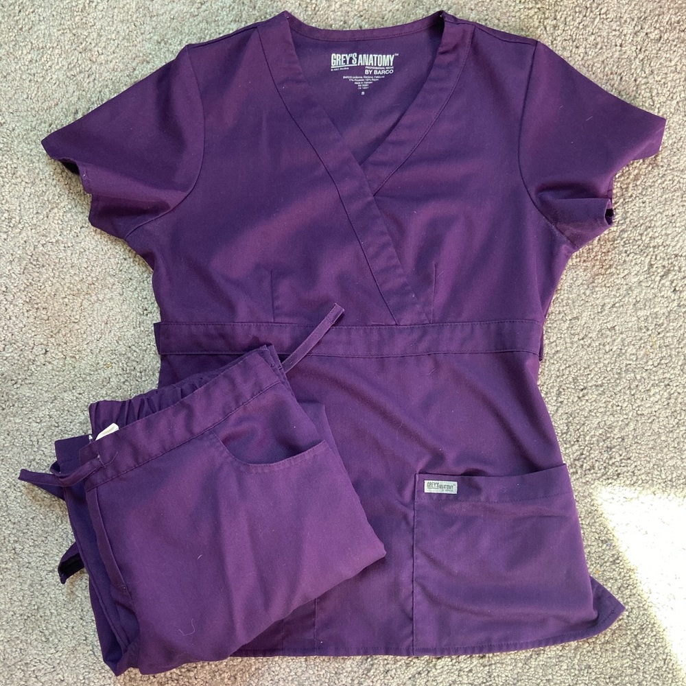 Greys Anatomy scrub set